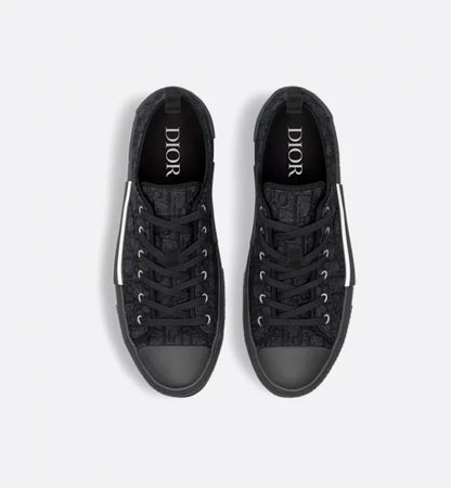 B23 League Low-Top Sneaker